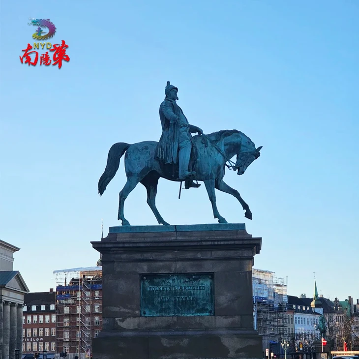 Large Cowboy Horse Statue suppliers
